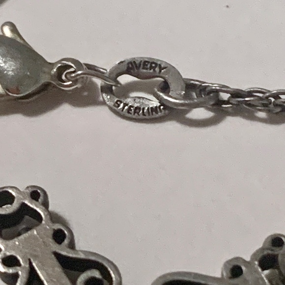 James Avery Retired Victorian Style Ornate Sterling Silver Cross & Chain - Picture 3 of 6